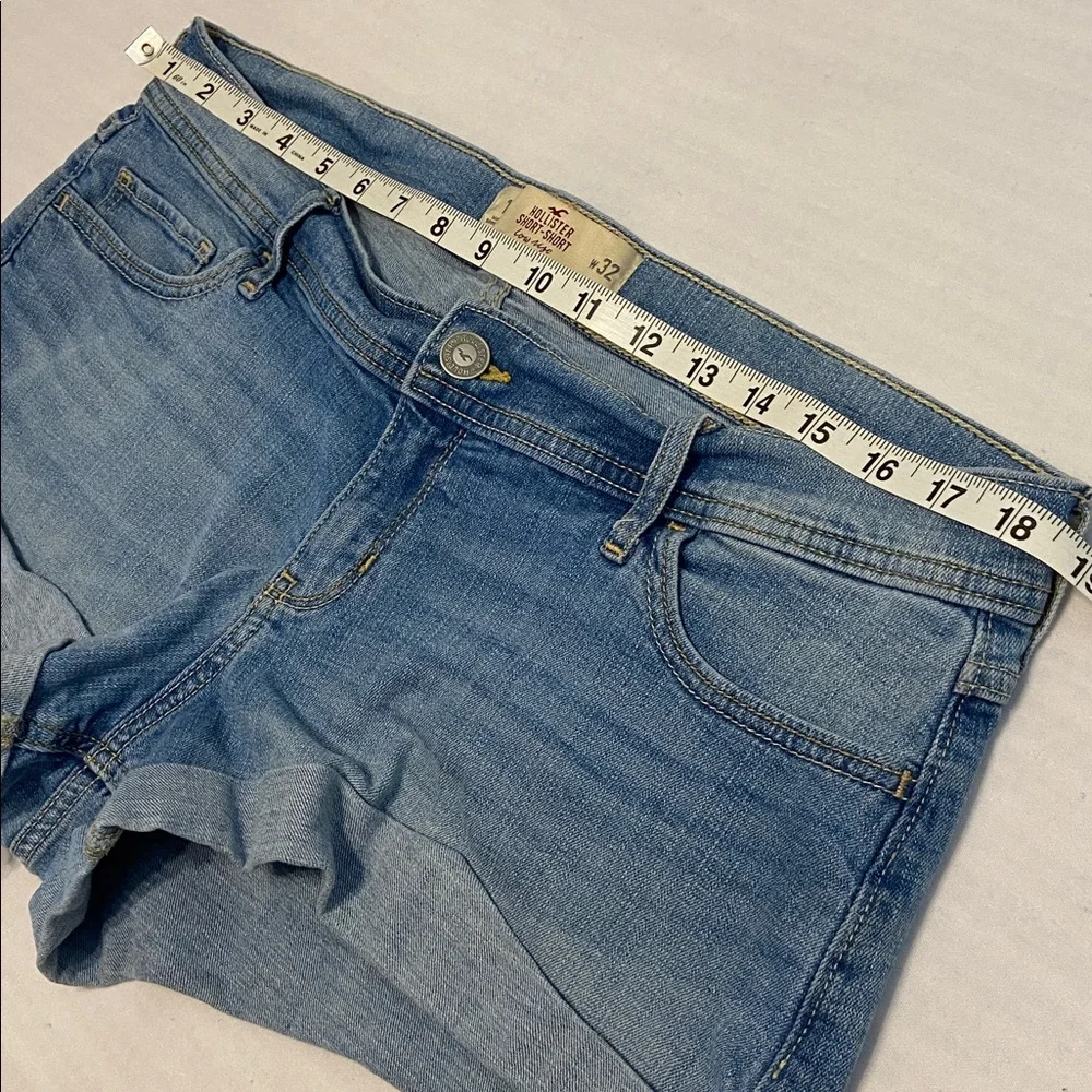 Hollister Short Short Low Rise Junior Size 15 Cuffed Hem Y2K Retro - Picture 7 of 9